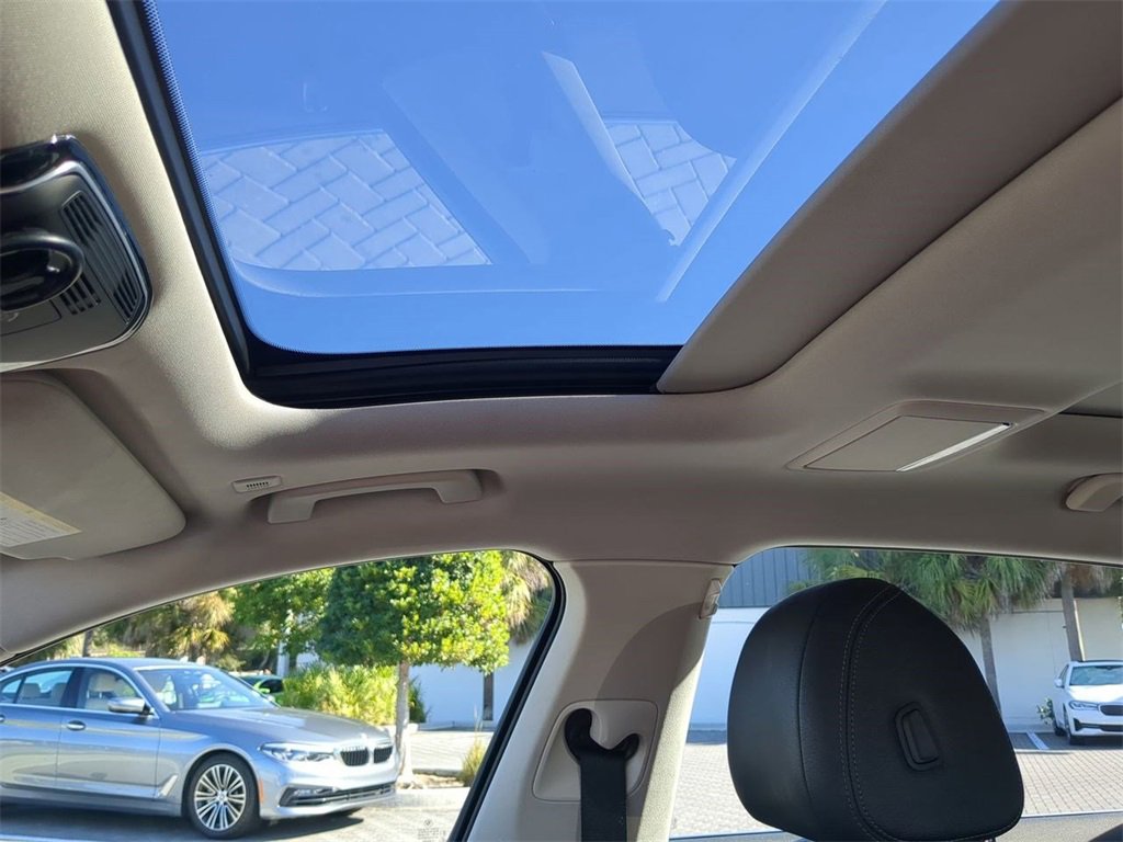 Used 2018 BMW 740i xDrive image 21