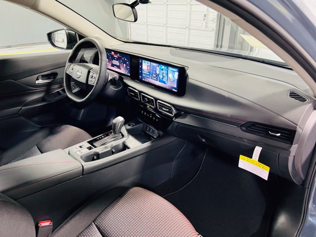 New 2026 Nissan Sentra SR w/ Floor Mat Package FWD image 33