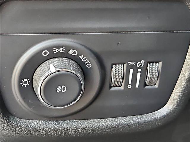 Used 2023 Jeep Grand Cherokee L Limited RWD image 23