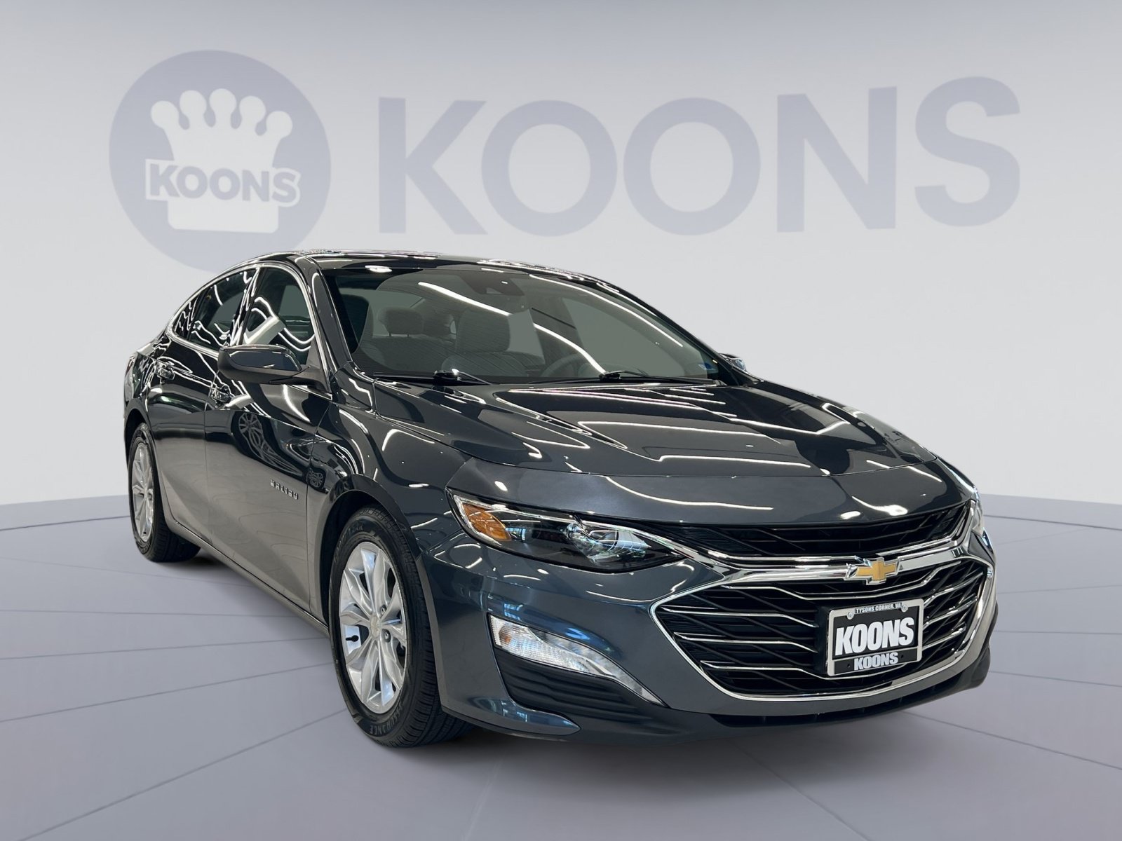 Used 2019 Chevrolet Malibu Hybrid w/ Leather Package FWD image 8