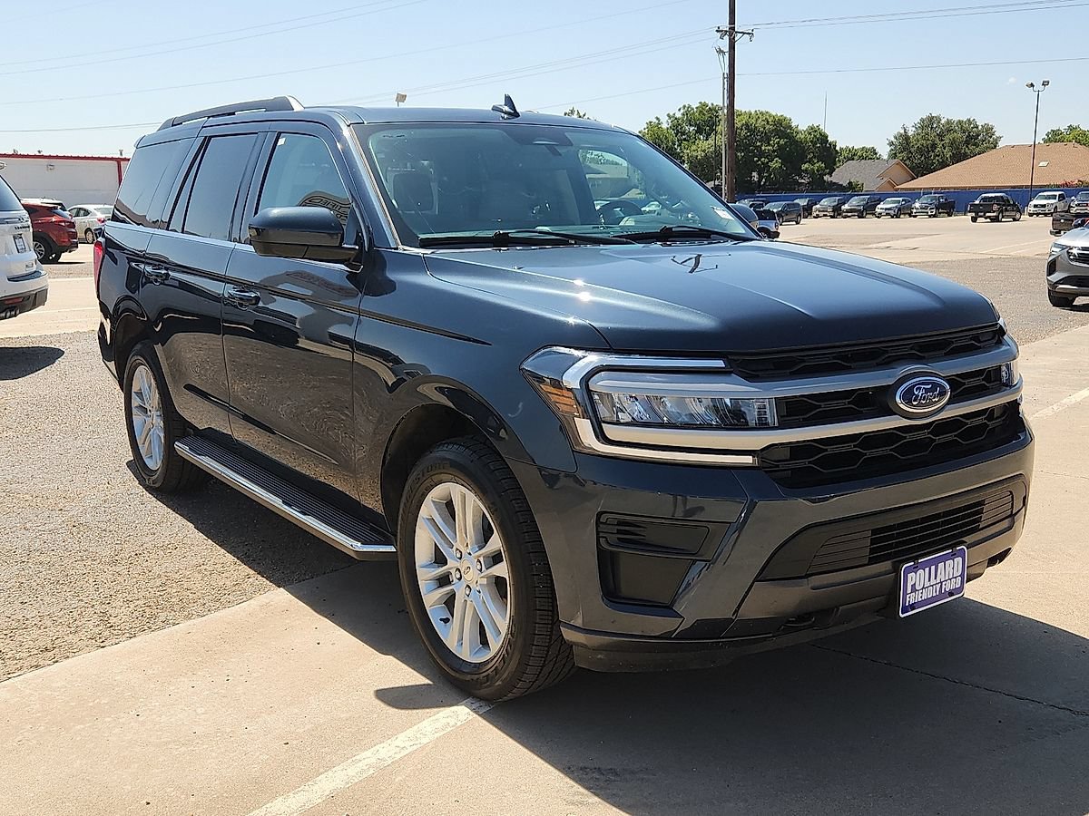 Used 2023 Ford Expedition XLT AWD/4WD image 4
