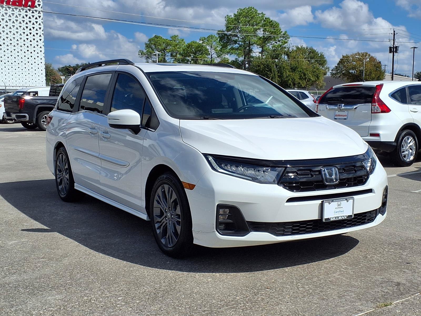 Used 2026 Honda Odyssey Touring image 2