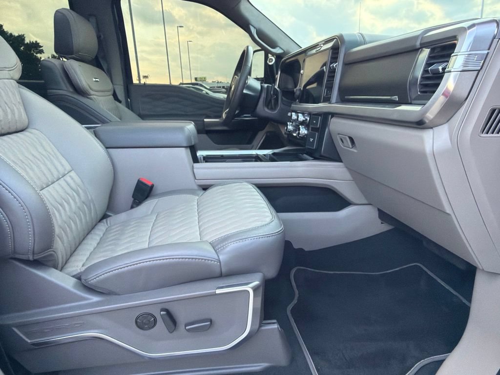 Used 2025 Ford F450 Platinum w/ Platinum Plus Package AWD/4WD image 11