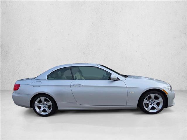 Used 2012 BMW 335i Convertible RWD image 4