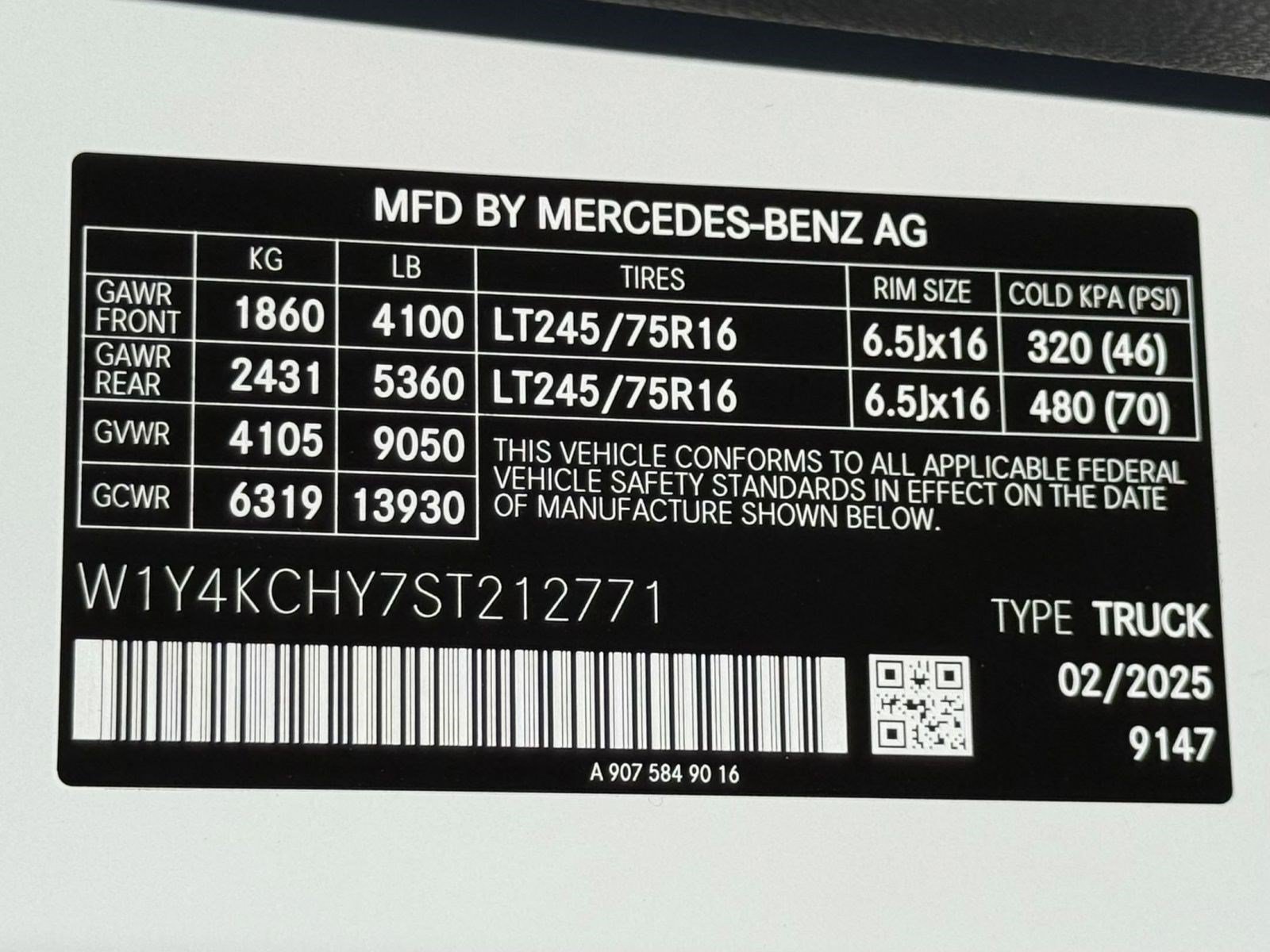 New 2025 Mercedes-Benz Sprinter 2500 image 18