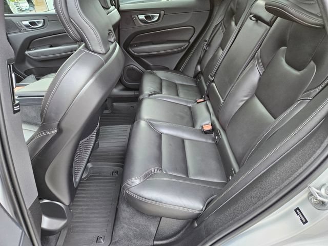 Certified 2023 Volvo XC60 B6 Ultimate w/ Protection Package Premier AWD/4WD image 16
