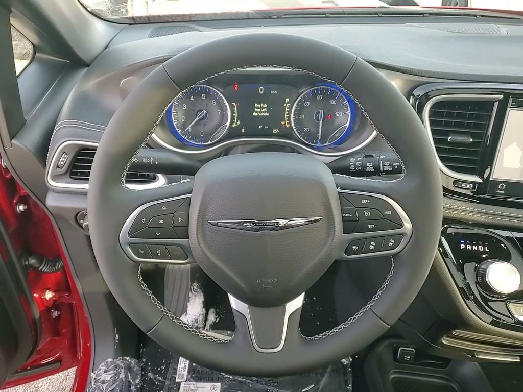 New 2026 Chrysler Pacifica Select image 26