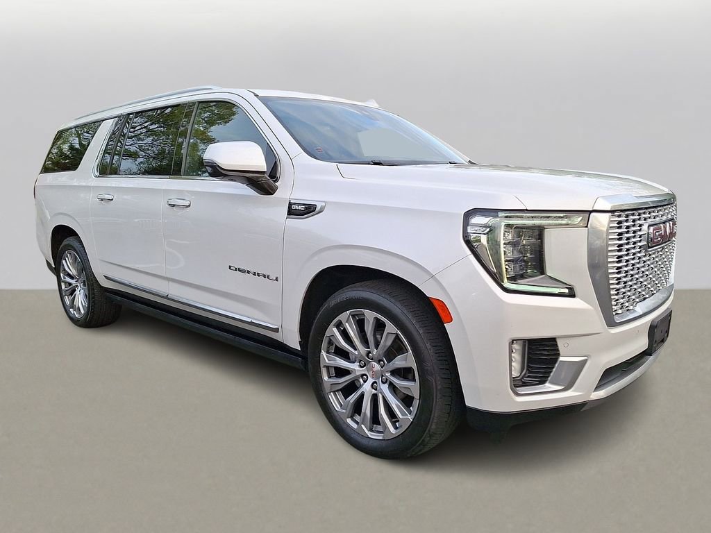 Used 2021 GMC Yukon XL Denali w/ Denali Ultimate Package AWD/4WD image 3