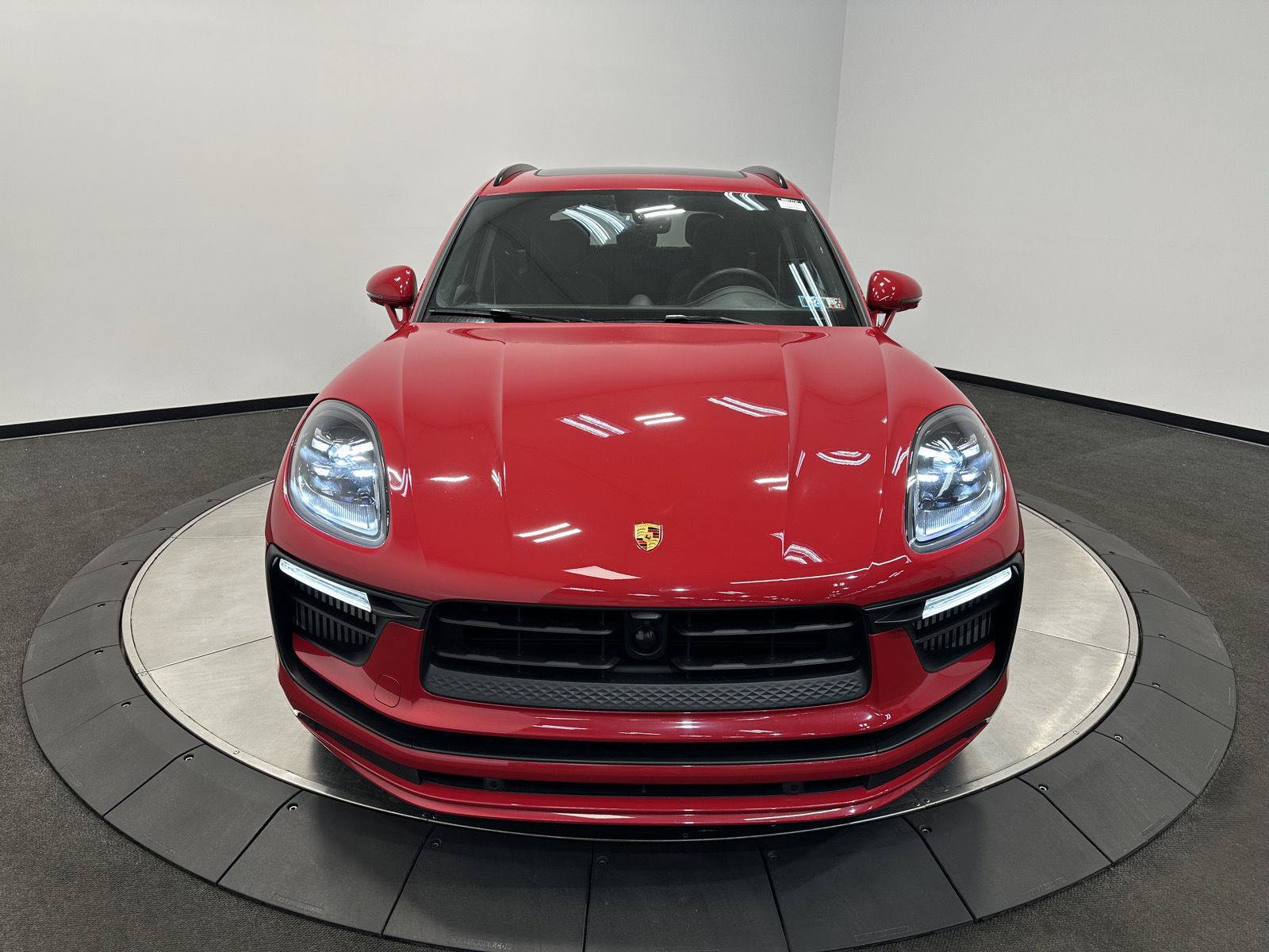 Used 2024 Porsche Macan S AWD/4WD image 10