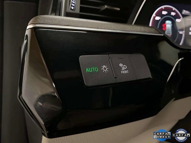 Used 2024 Audi Q8 e-tron Premium AWD/4WD image 40
