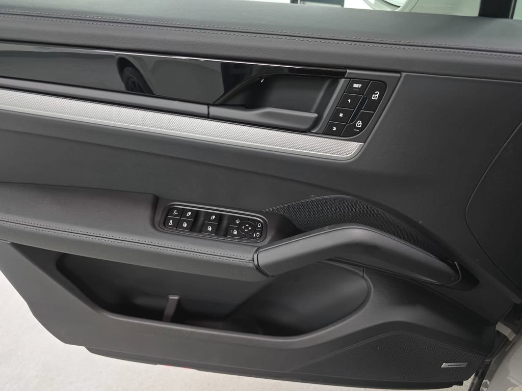 New 2026 Porsche Cayenne S AWD/4WD image 22