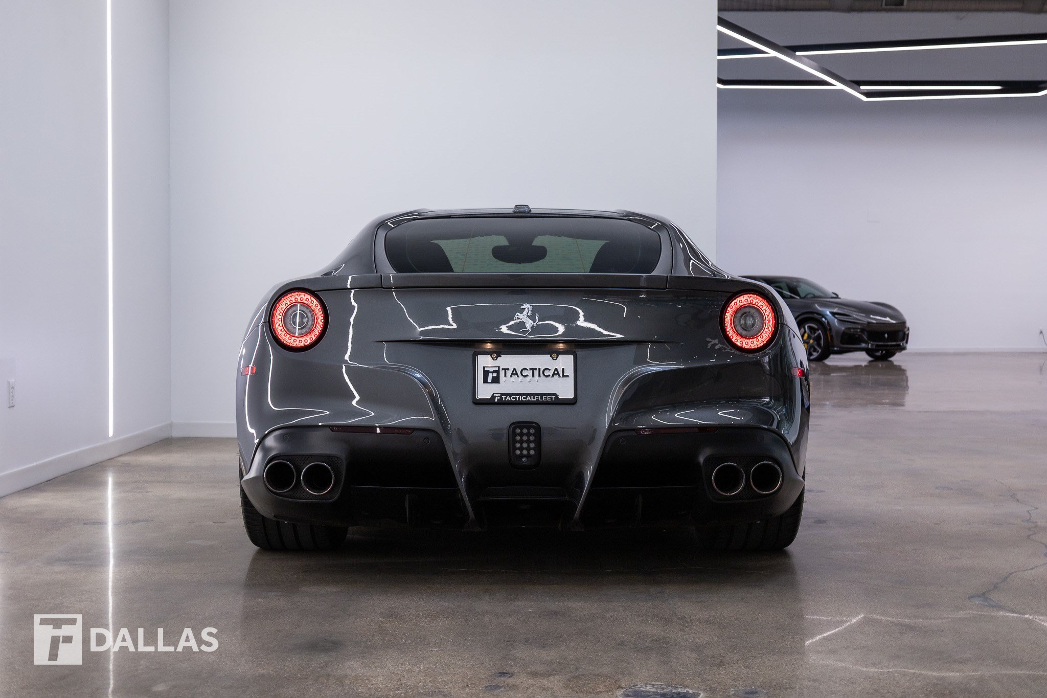 Used 2015 Ferrari F12 Berlinetta RWD image 17