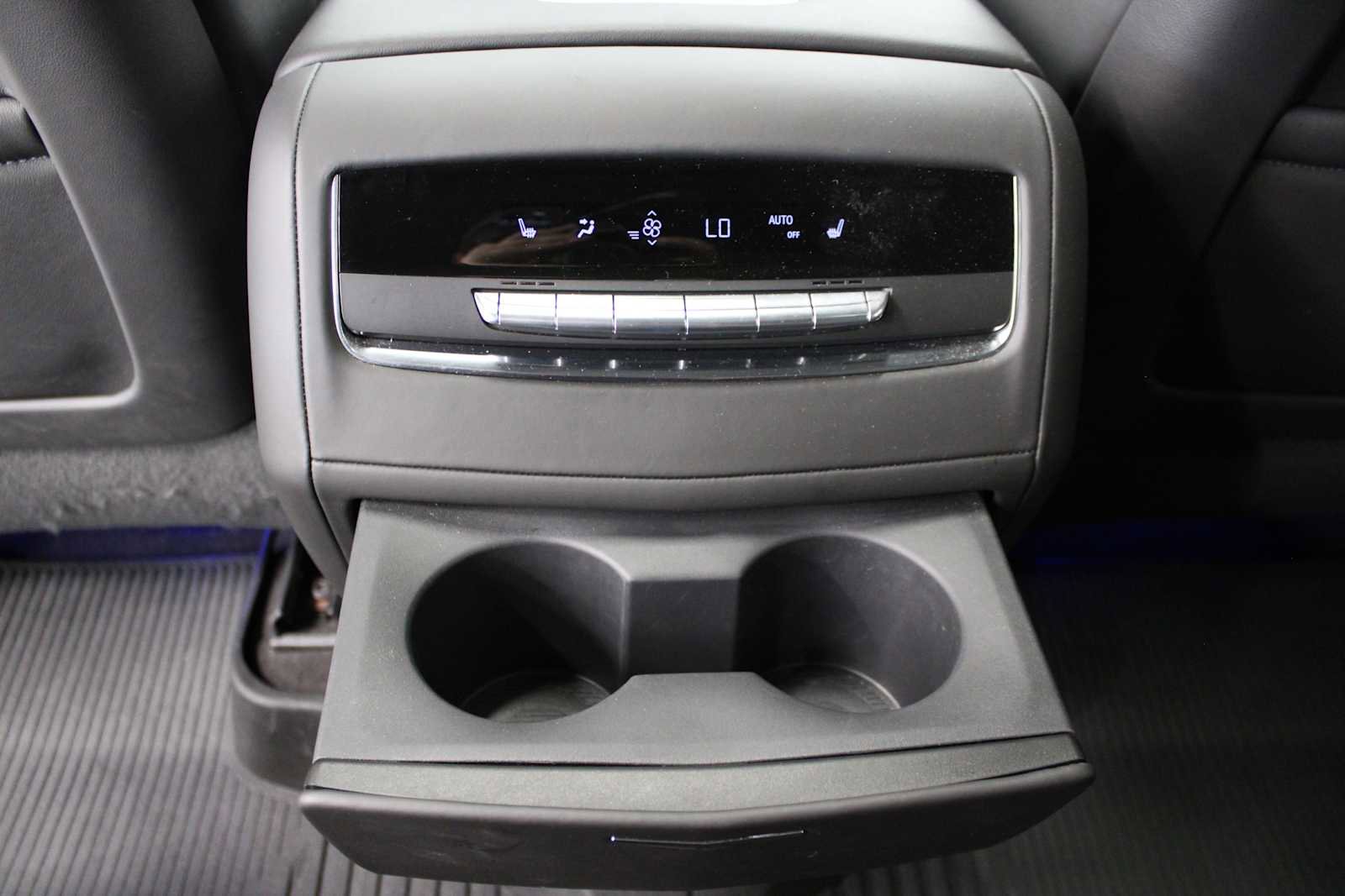 Certified 2024 Cadillac Escalade ESV Sport Platinum w/ LPO, ONYX Package image 57