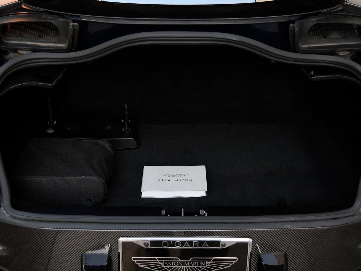 Used 2020 Aston Martin DBS Superleggera image 25