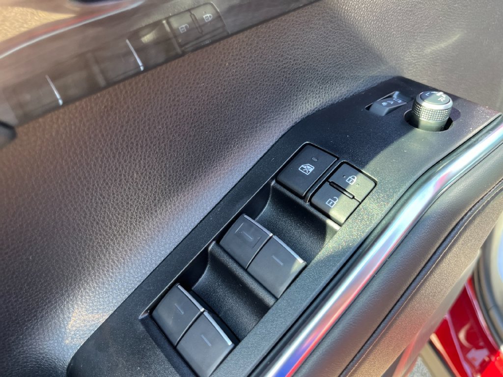 New 2026 Toyota Highlander Platinum AWD/4WD image 12