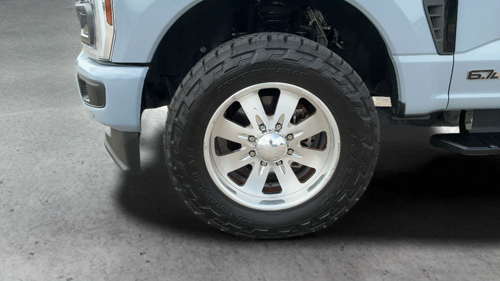 Used 2024 Ford F250 4x4 Crew Cab Super Duty image 25