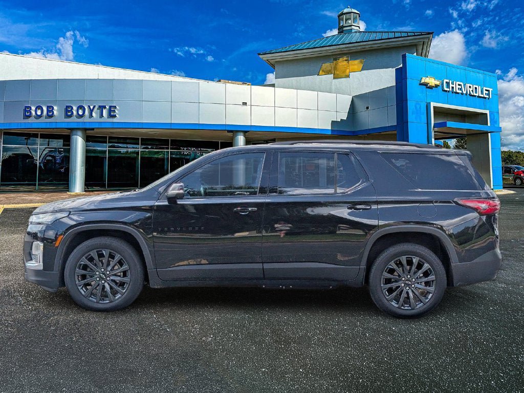 Used 2023 Chevrolet Traverse RS w/ LPO, Floor Liner Package FWD image 2