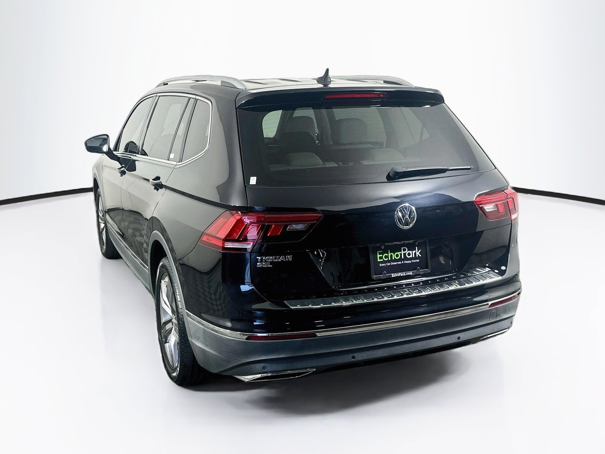 Used 2021 Volkswagen Tiguan SEL FWD image 5