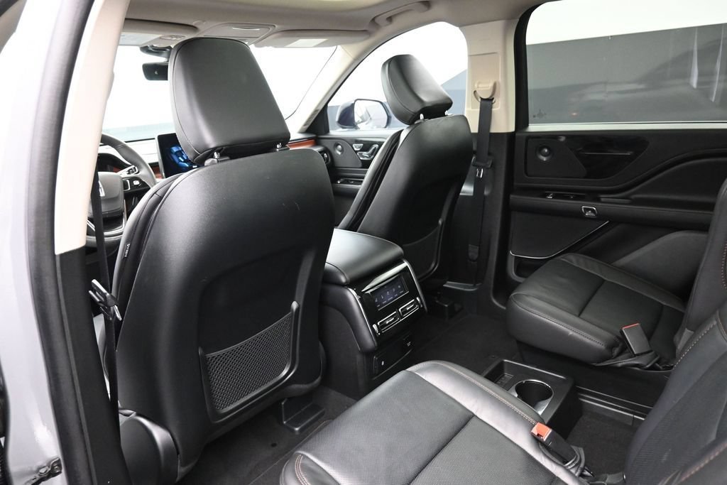 Used 2024 Lincoln Aviator Reserve w/ Equipment Group 201A RWD image 25