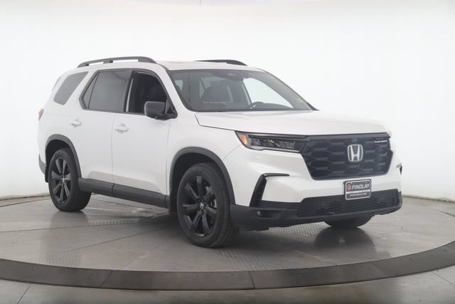 Used 2025 Honda Pilot Black Edition image 2