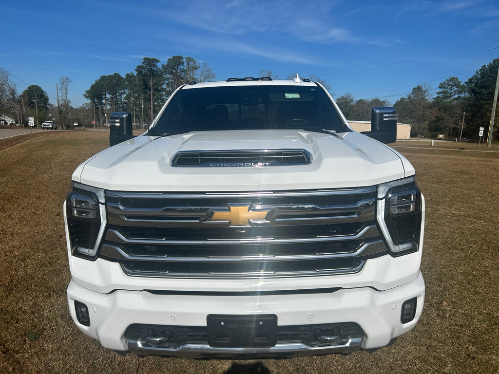 Used 2025 Chevrolet Silverado 3500 High Country w/ High Country Premium Package image 3