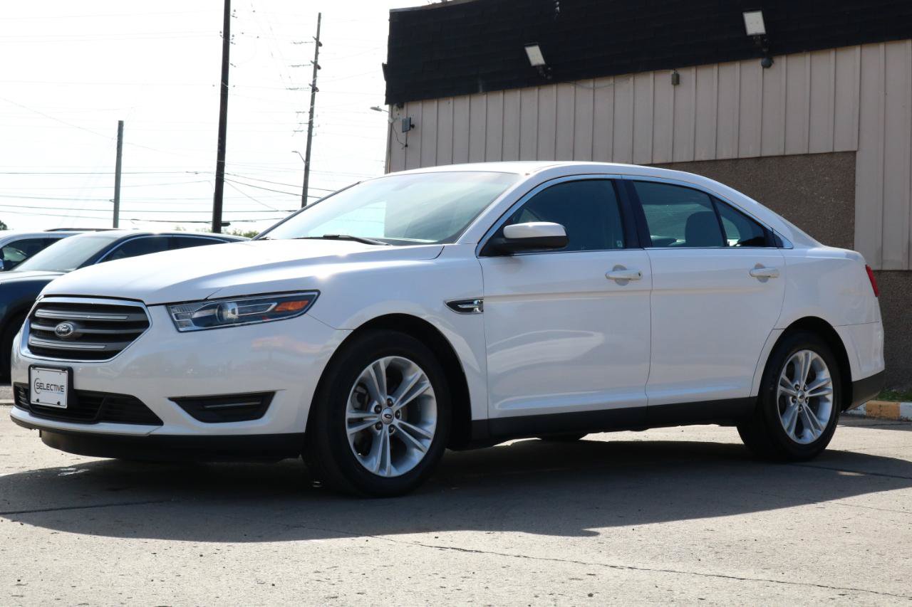 Used 2019 Ford Taurus SEL w/ Equipment Group 201A FWD image 17