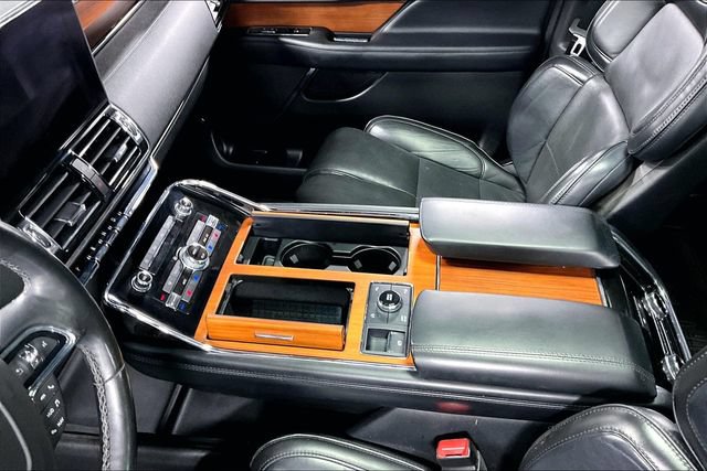 Used 2019 Lincoln Navigator Reserve AWD/4WD image 19