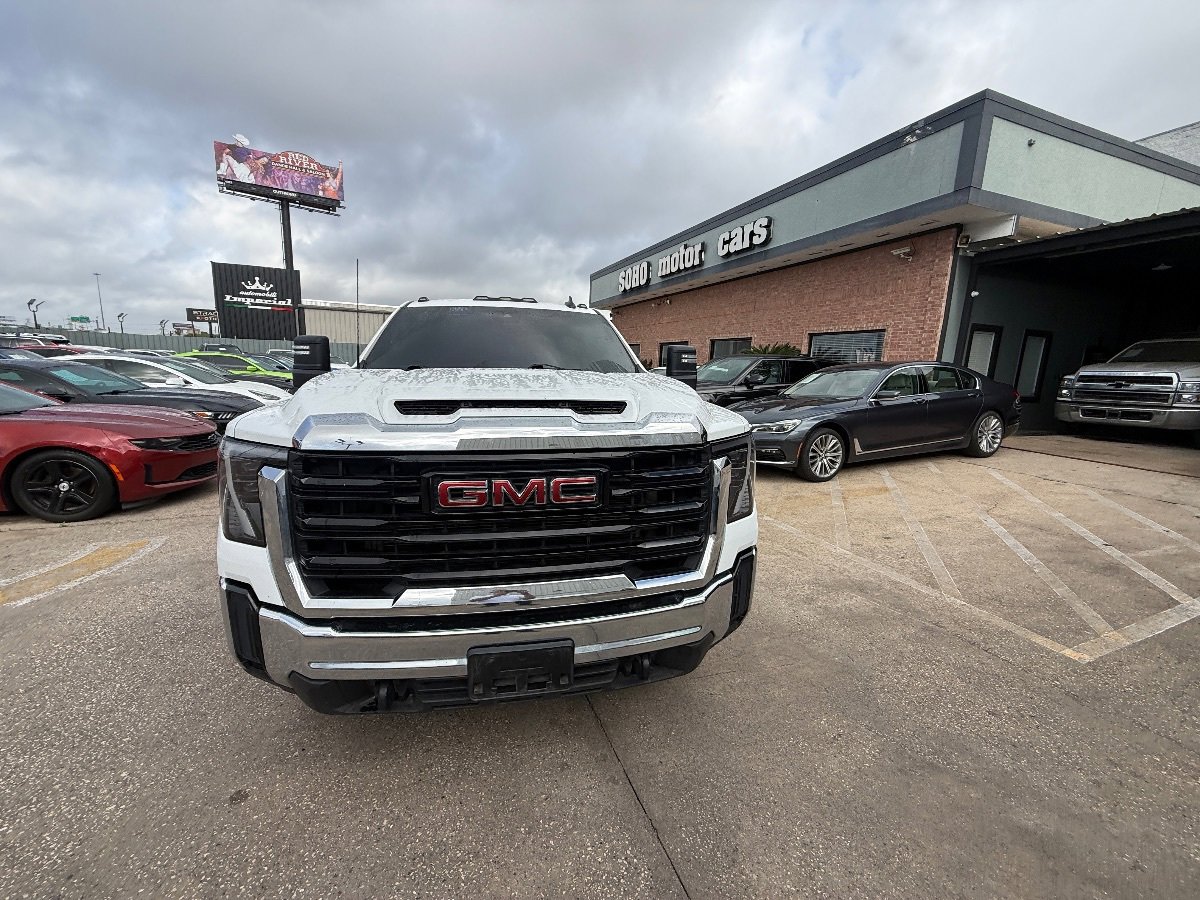 Used 2024 GMC Sierra 3500 Pro image 10