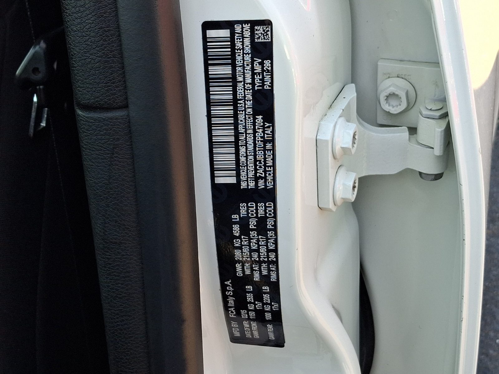 Used 2015 Jeep Renegade Latitude AWD/4WD image 25