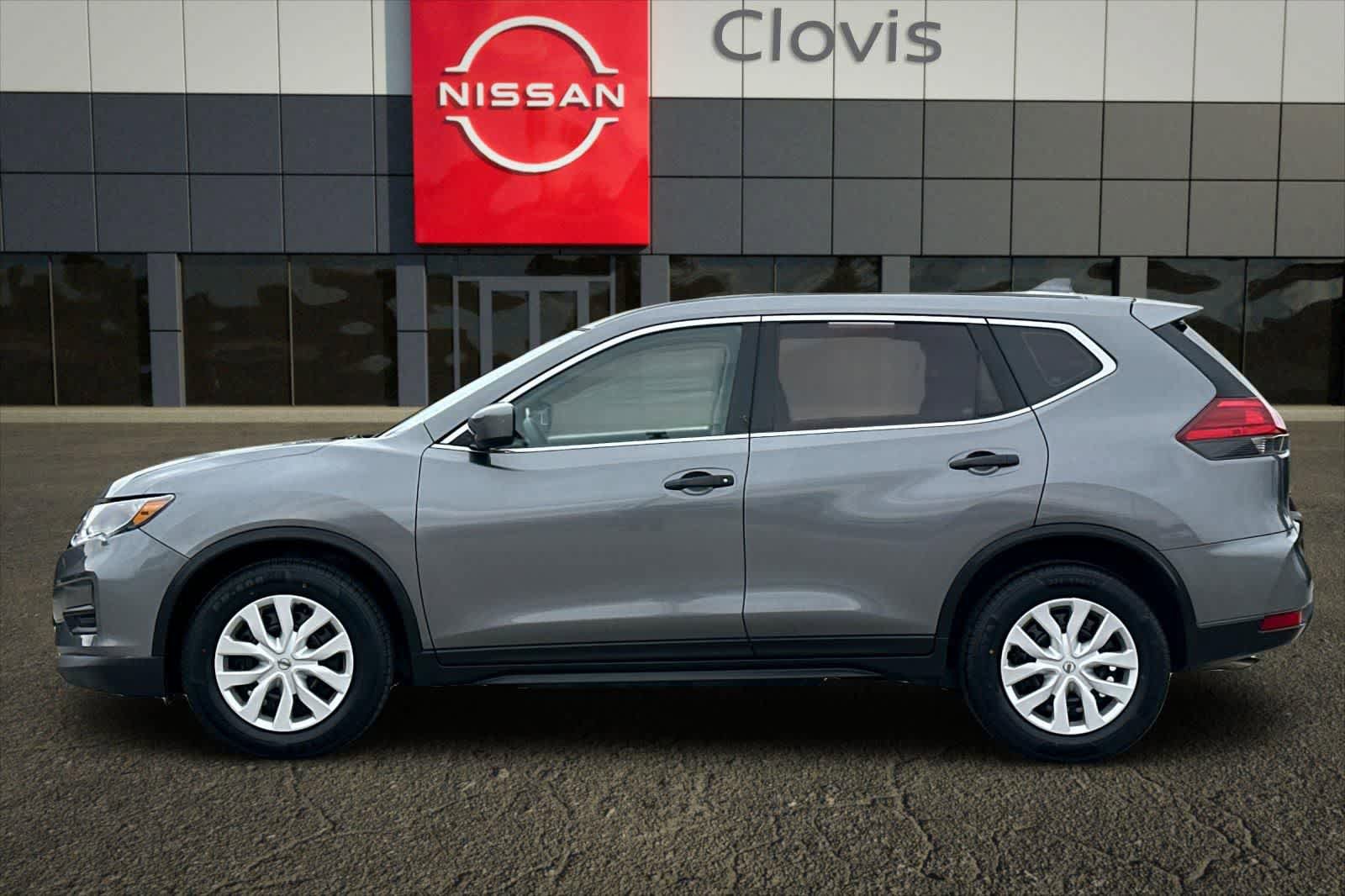 Used 2017 Nissan Rogue S FWD image 6