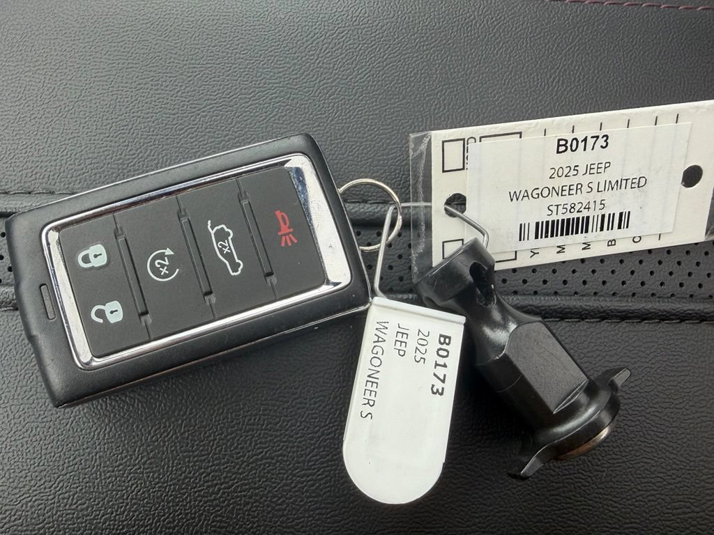 Used 2025 Jeep Wagoneer S Limited AWD/4WD image 63