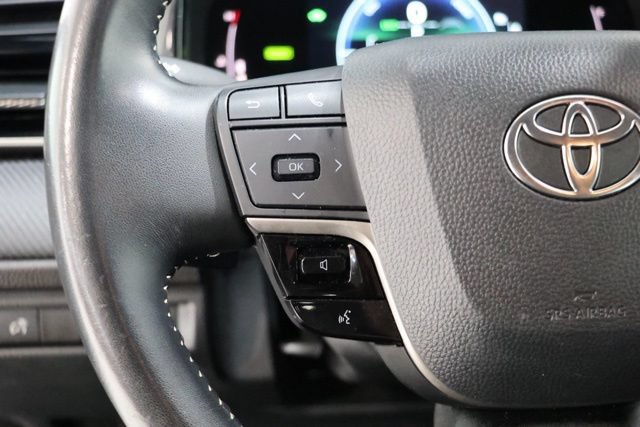 Used 2025 Toyota Camry SE FWD image 21