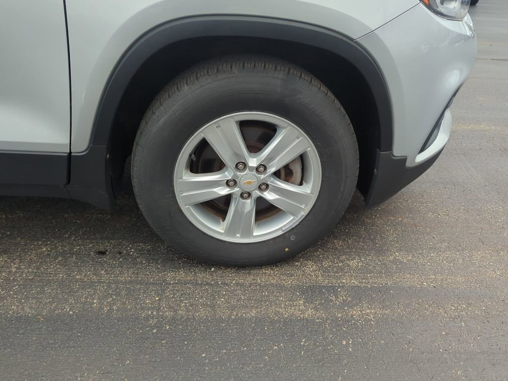 Certified 2018 Chevrolet Trax LT w/ LT Convenience Package image 26