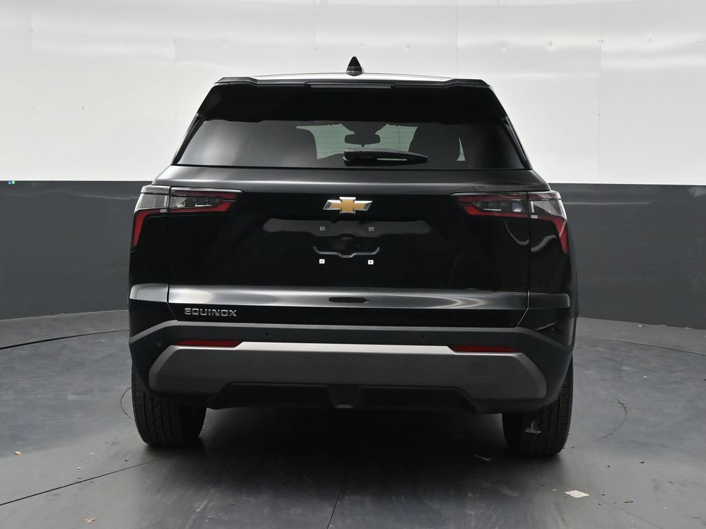 Used 2026 Chevrolet Equinox LT FWD image 4