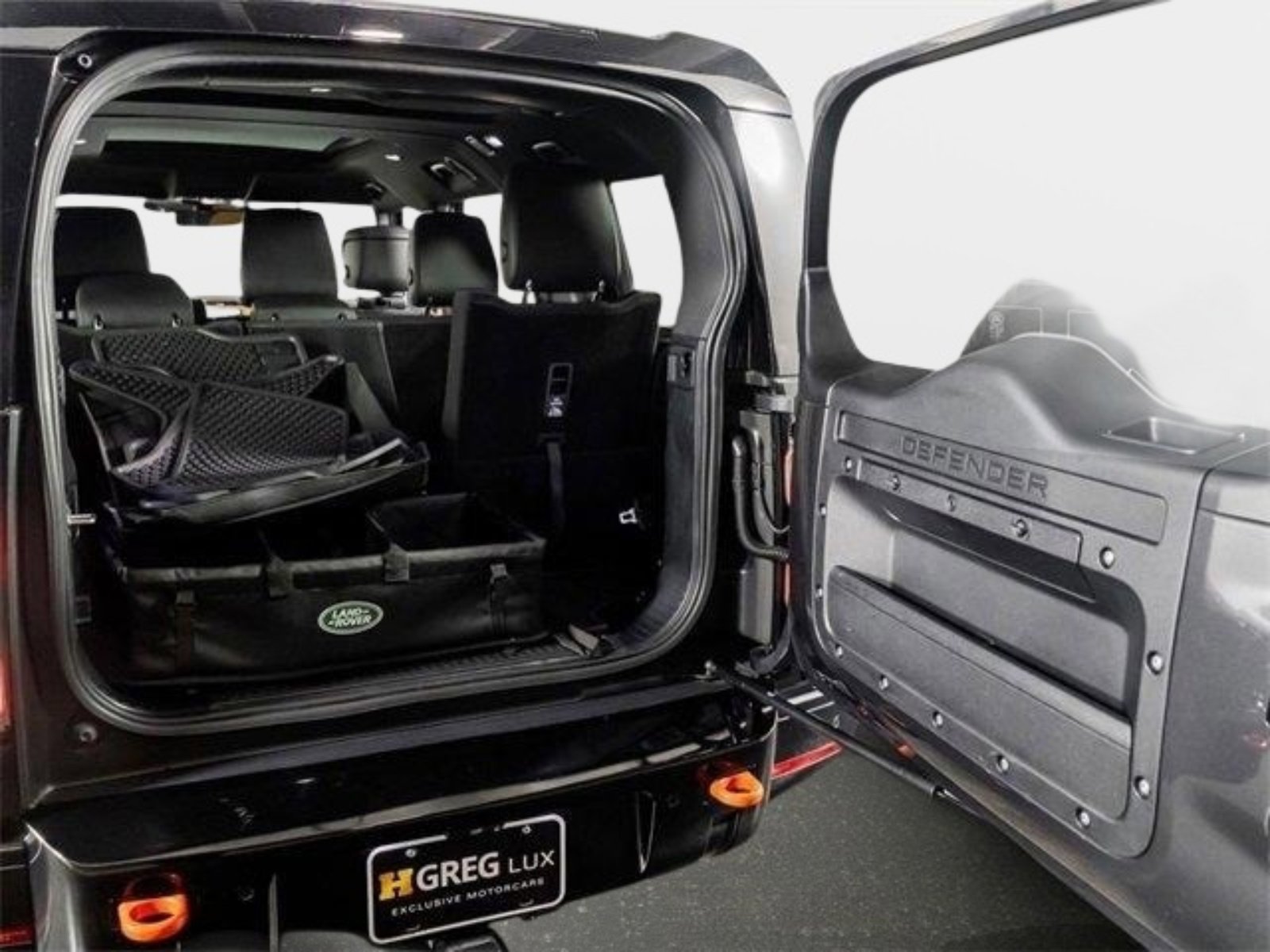 Used 2023 Land Rover Defender 130 X image 51