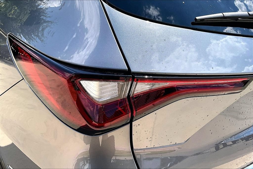 Certified 2026 Acura MDX w/ Technology Package FWD image 36