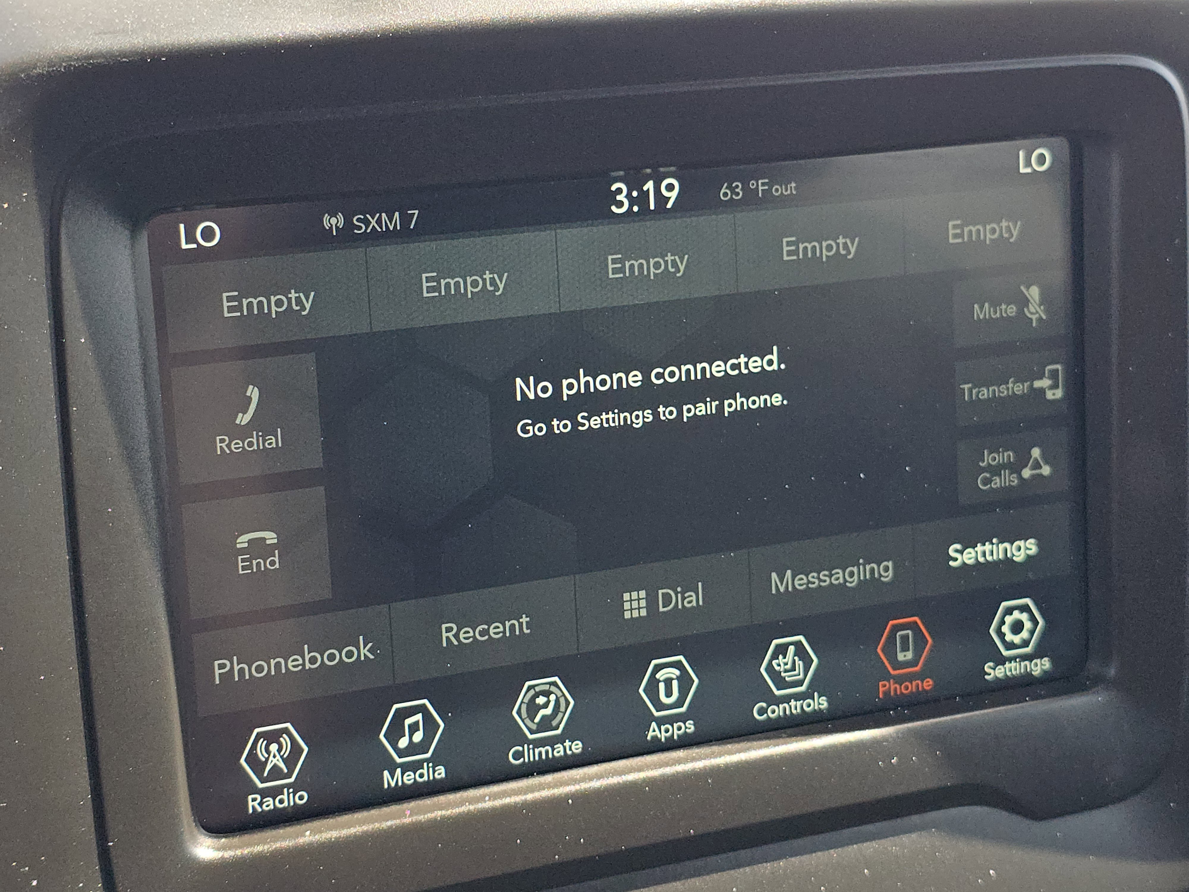 Used 2020 Jeep Renegade Latitude w/ Cold Weather Group image 5