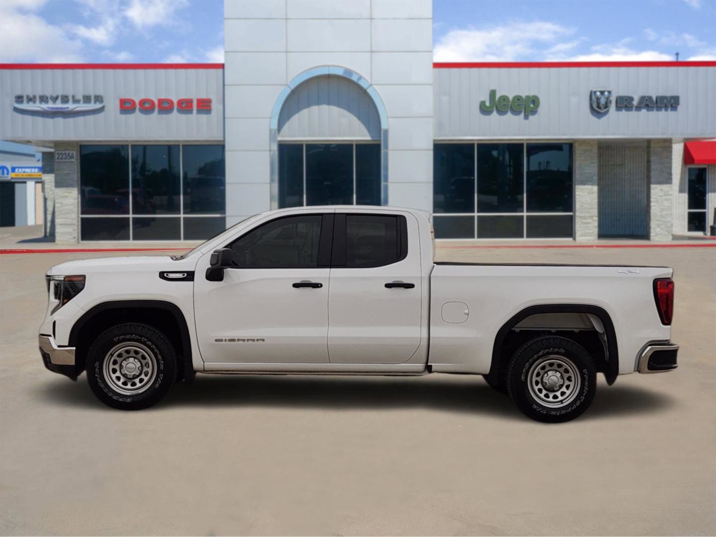 Used 2024 GMC Sierra 1500 Pro w/ Pro Value Package image 3