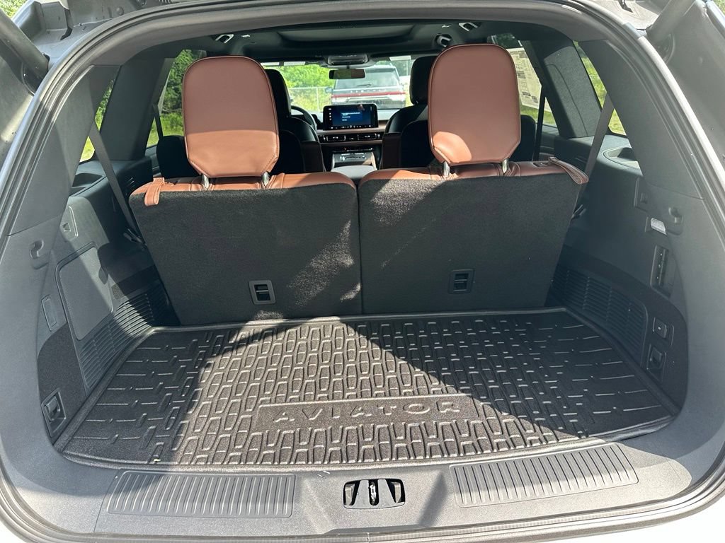 New 2026 Lincoln Aviator Reserve w/ Jet Appearance Package AWD/4WD image 27