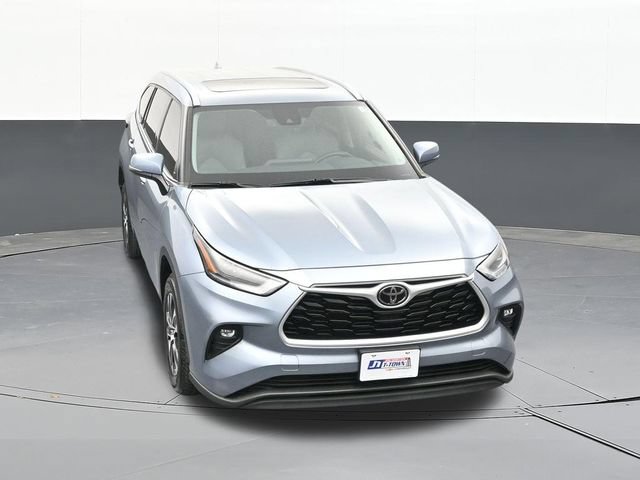 Used 2021 Toyota Highlander XLE FWD image 64