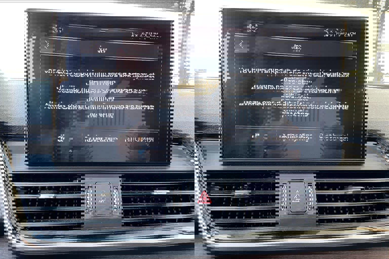 Used 2024 Audi Q5 2.0T Premium w/ Convenience Package image 32