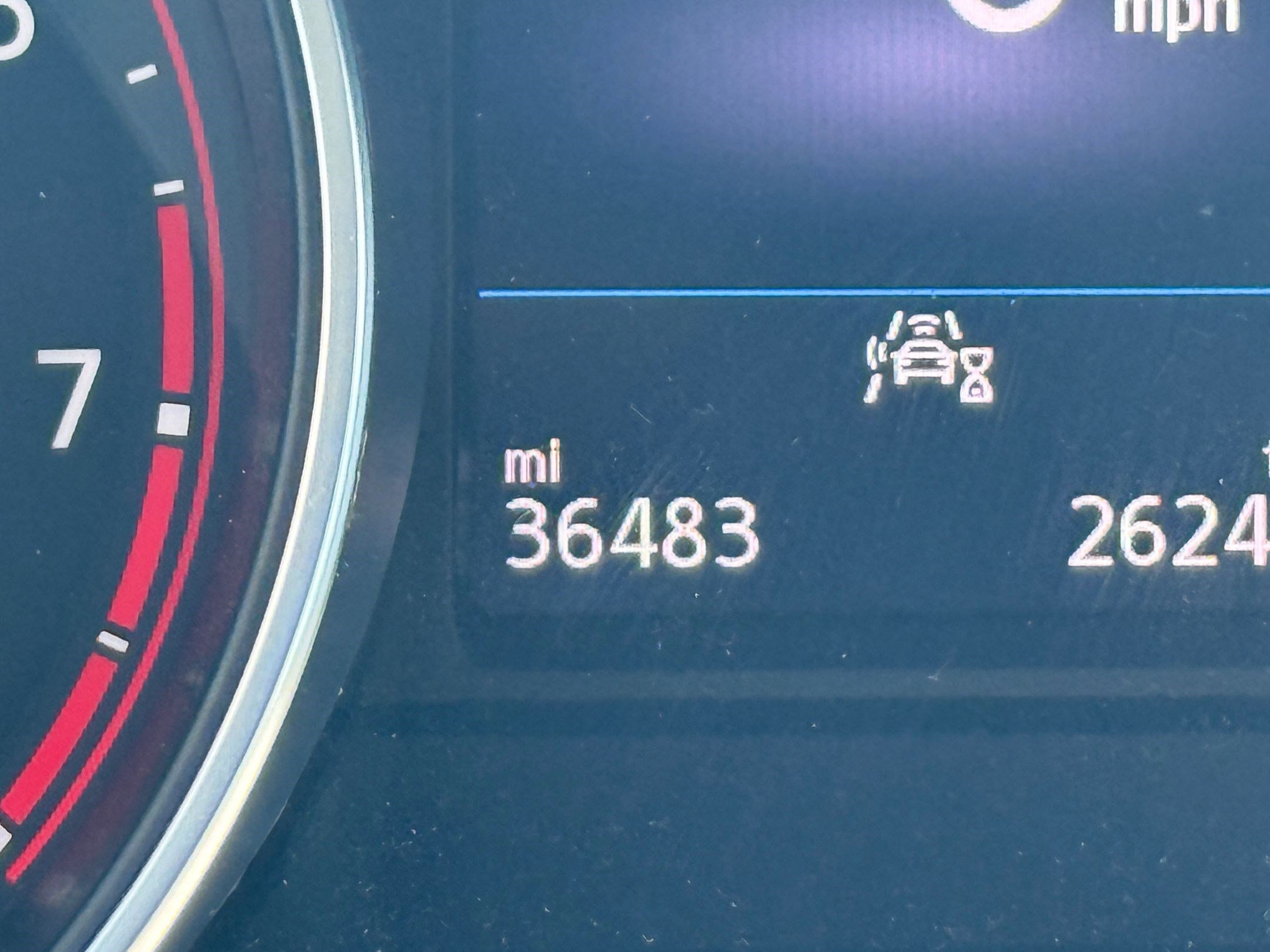 Used 2021 Volkswagen Tiguan SE image 18