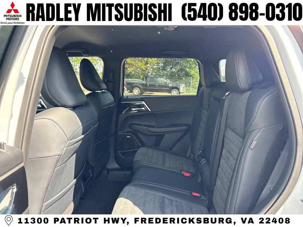 New 2026 Mitsubishi Outlander LE AWD/4WD image 12