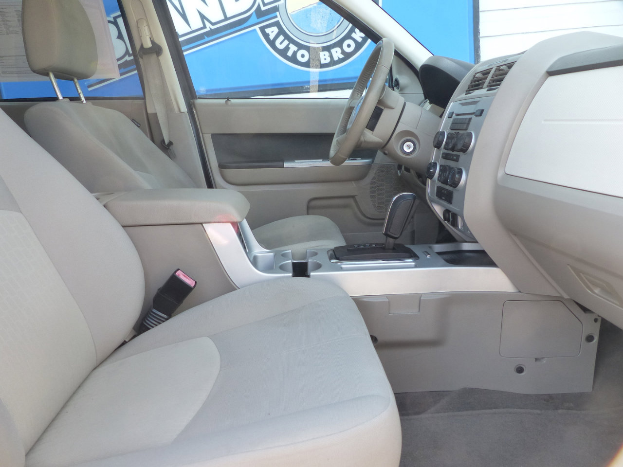 Used 2009 Mercury Mariner 4WD image 14