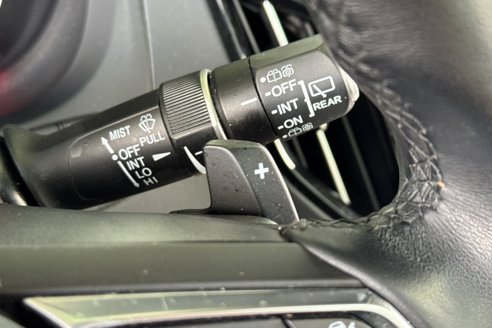 Used 2025 Acura RDX w/ Technology Package AWD/4WD image 38