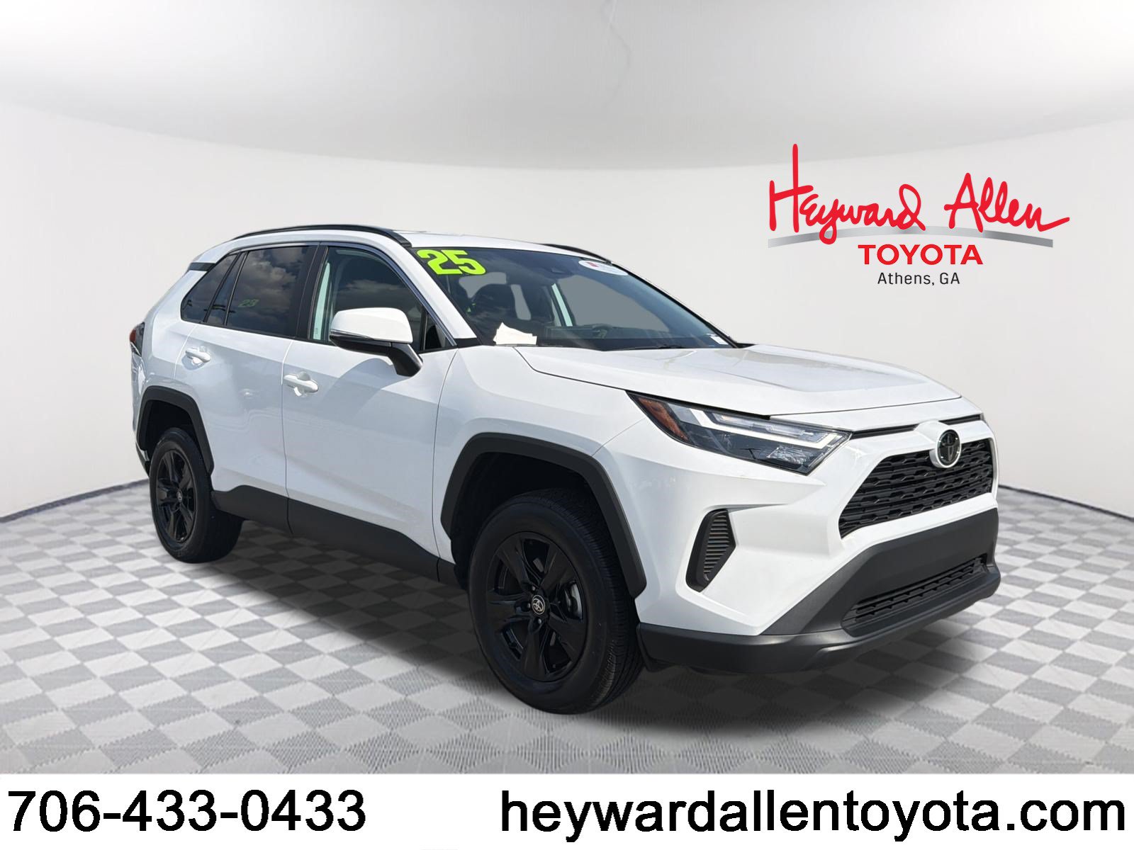 Certified 2025 Toyota RAV4 XLE FWD video 1