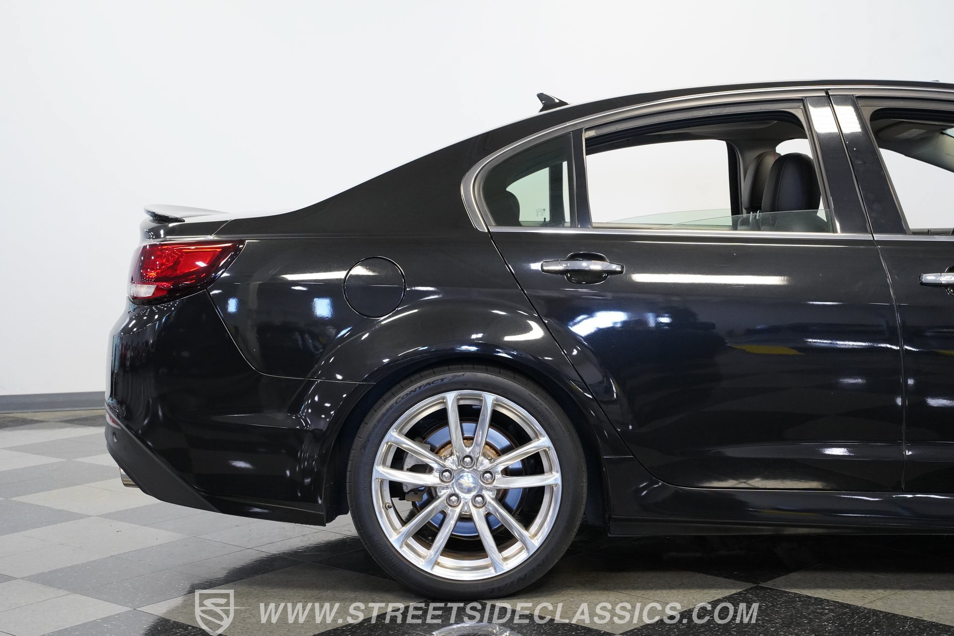 Used 2014 Chevrolet SS RWD image 30