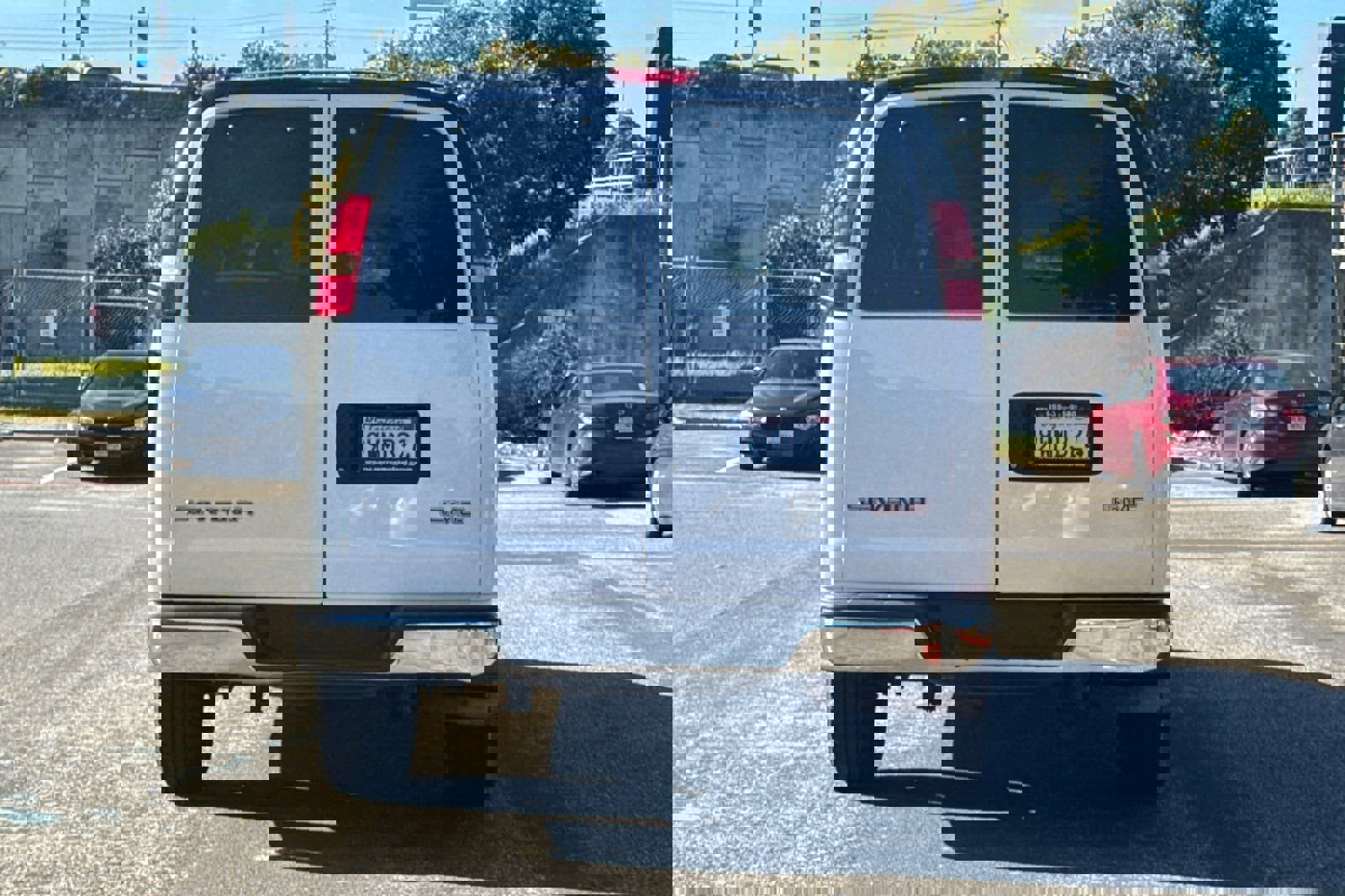 Used 2018 GMC Savana 3500 LT w/ LT Preferred Equipment Group image 5