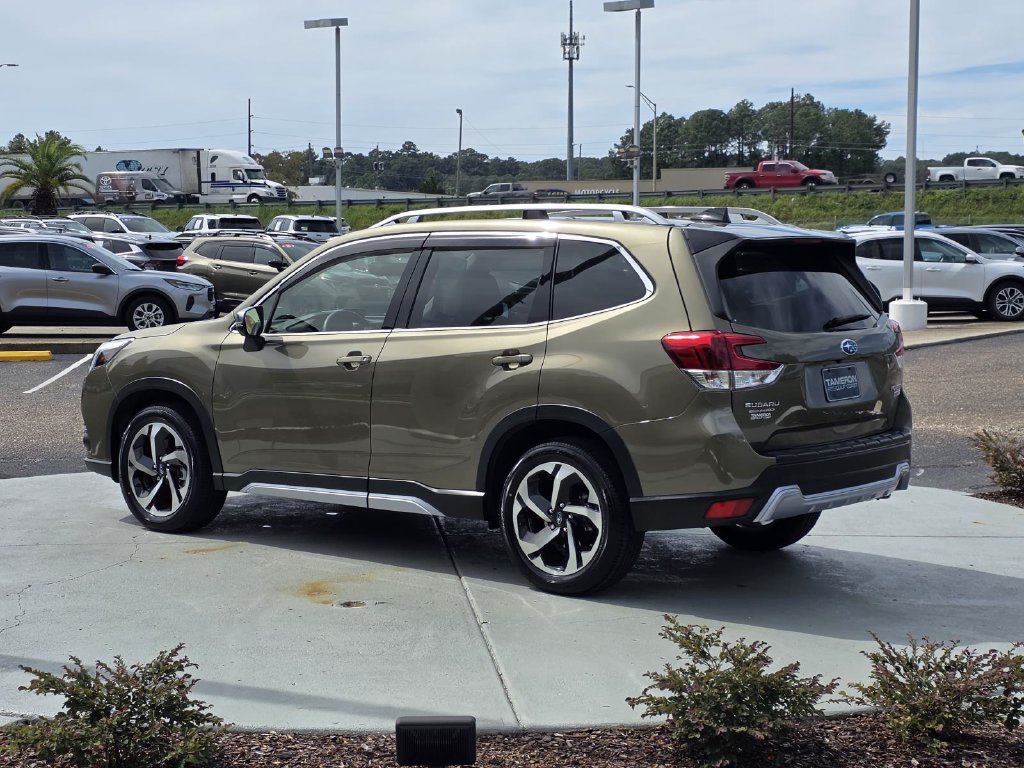 Used 2024 Subaru Forester Touring AWD/4WD image 4