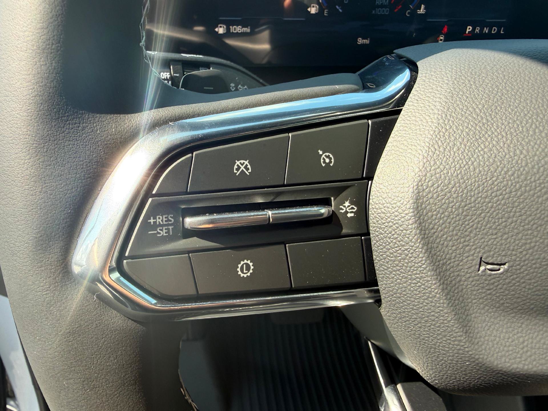 New 2026 Chevrolet Traverse LT w/ Midnight/Sport Edition FWD image 16